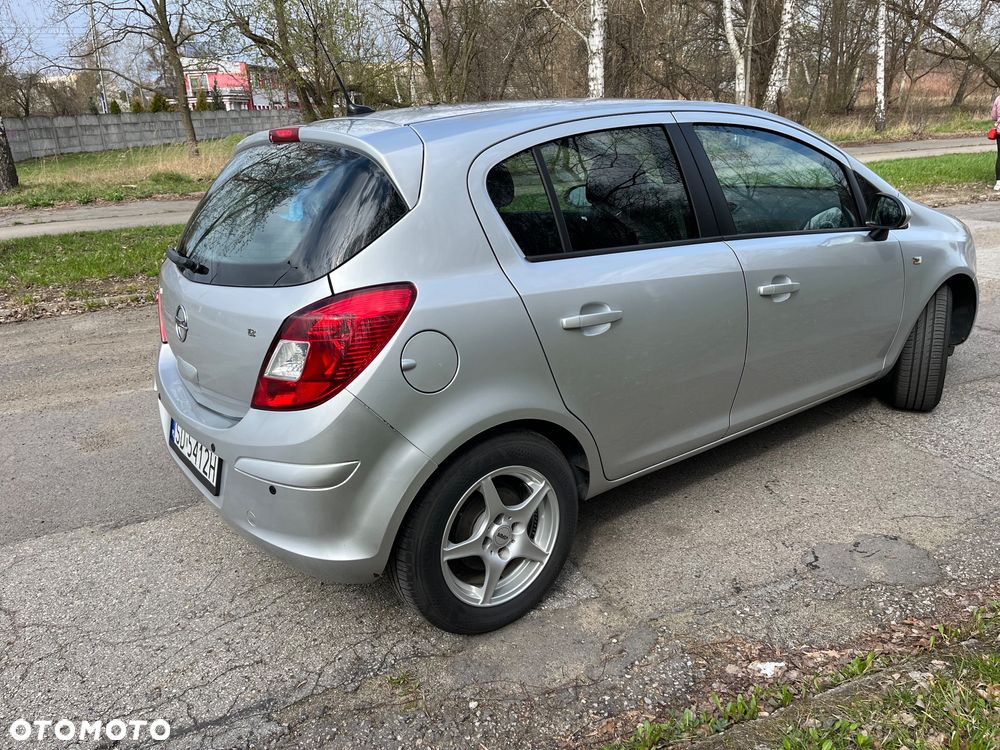 Opel Corsa 1.2 16V Enjoy - 5