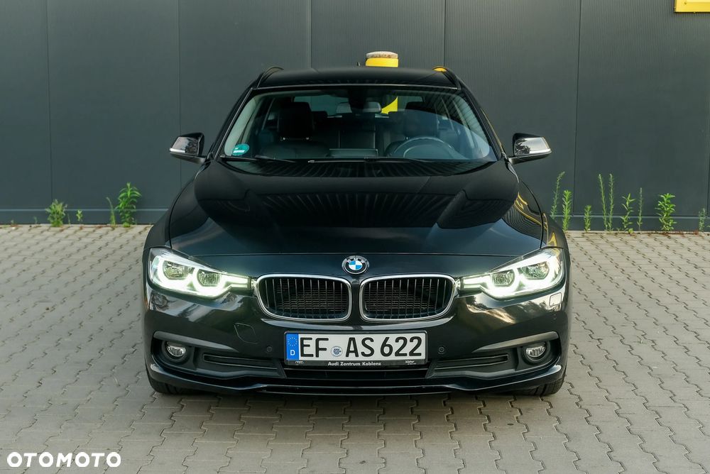 BMW Seria 3 320d Sport Line - 4