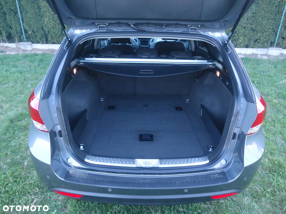 Hyundai i40 Kombi 2.0 Automatik Premium - 34