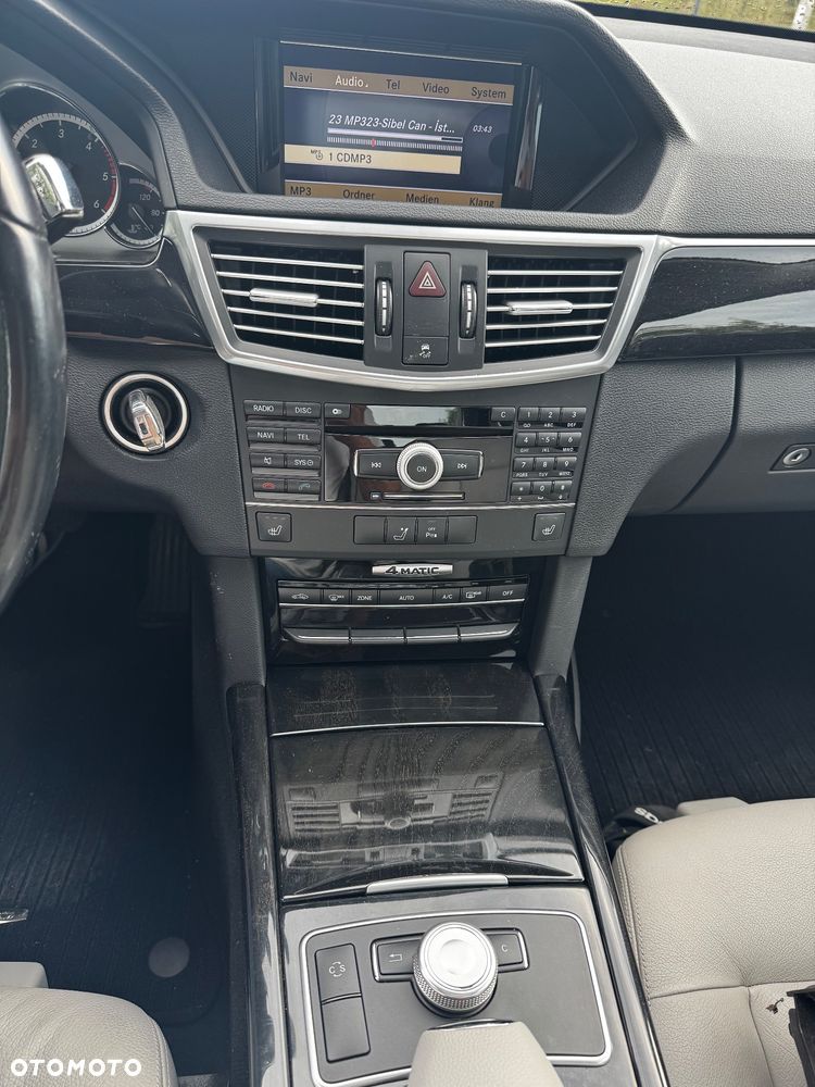 Mercedes-Benz Klasa E 350 CDI DPF 4Matic BlueEFFICIENCY 7G-TRONIC Avantgarde - 12