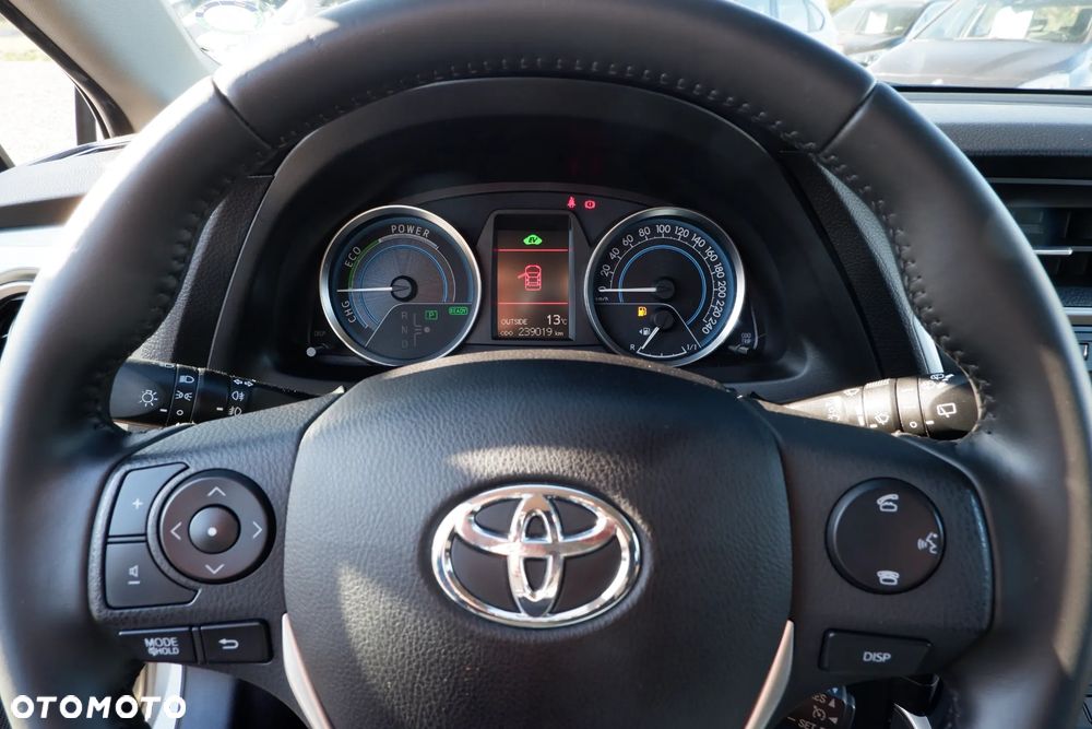 Toyota Auris 1.8 HSD Luna - 16