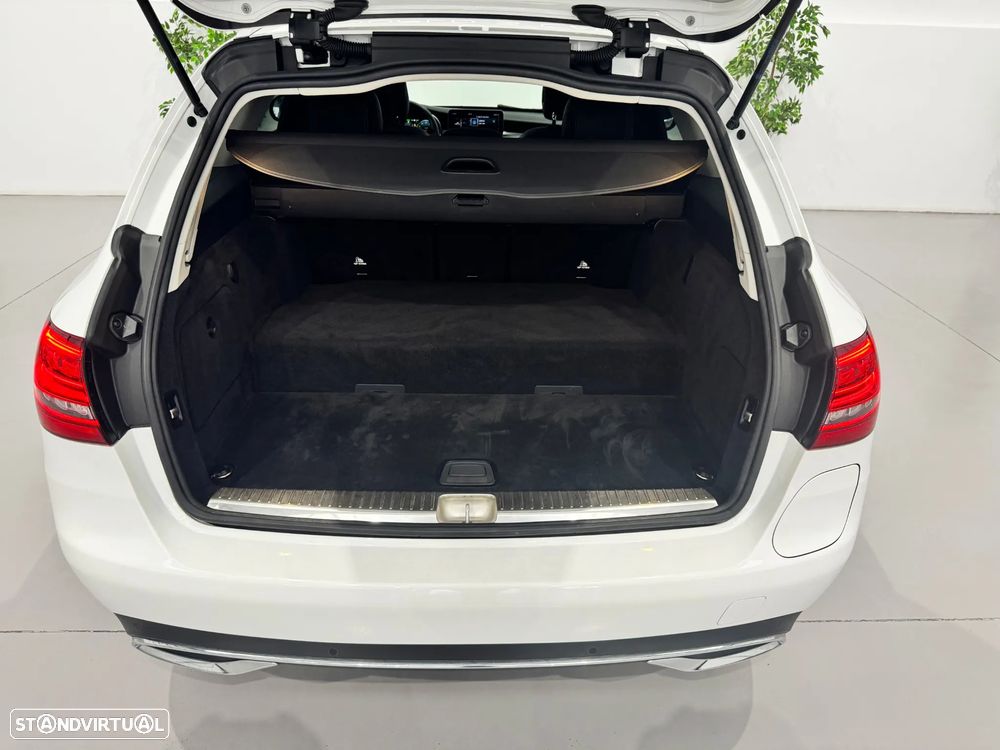 Mercedes-Benz C 300 de Edition - 32