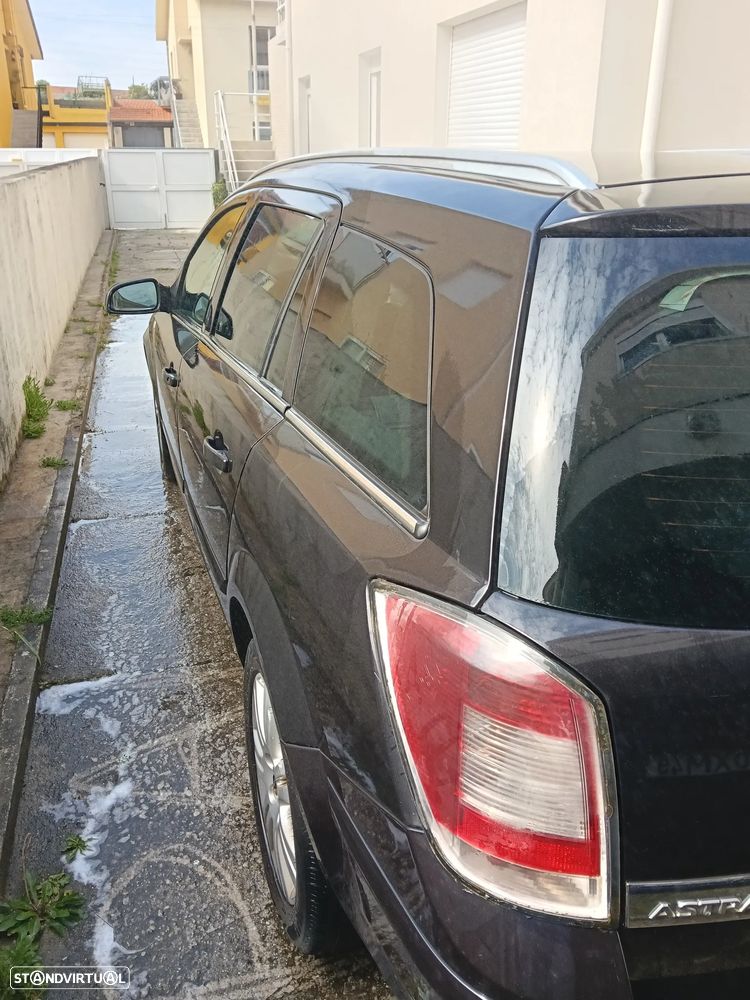 Opel Astra 1.3 CDTI Enjoy EcoFLEX - 4