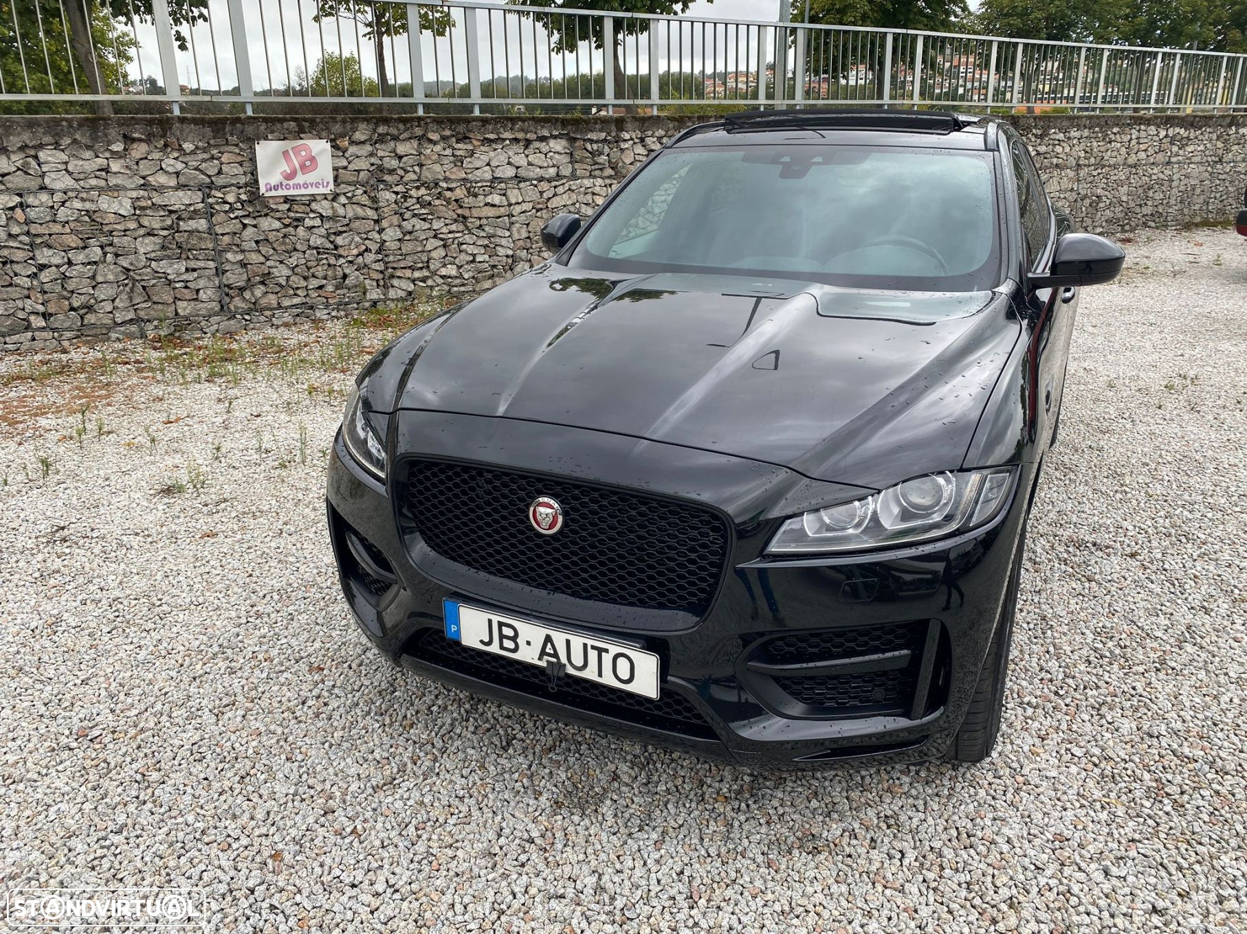 Jaguar F-Pace 2.0 i4D R-Sport Aut. - 2