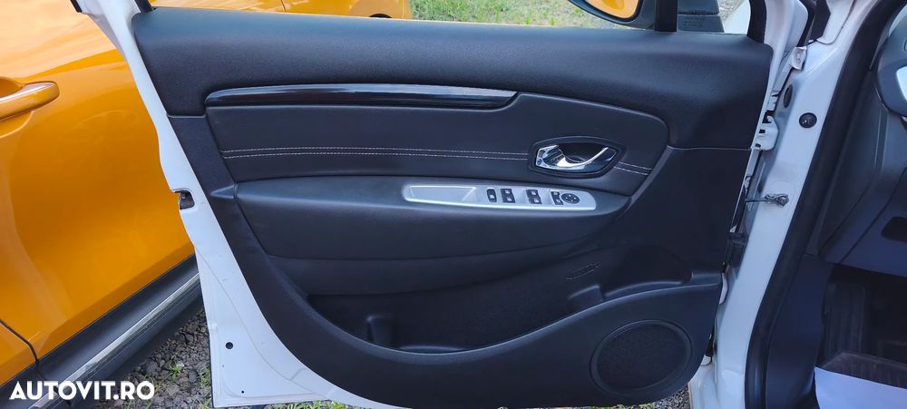 Renault Scenic - 32