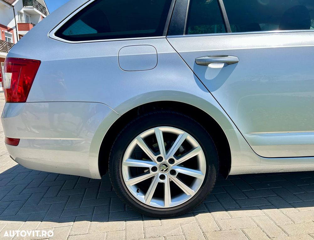 Skoda Octavia 1.6 TDI DSG Style - 3