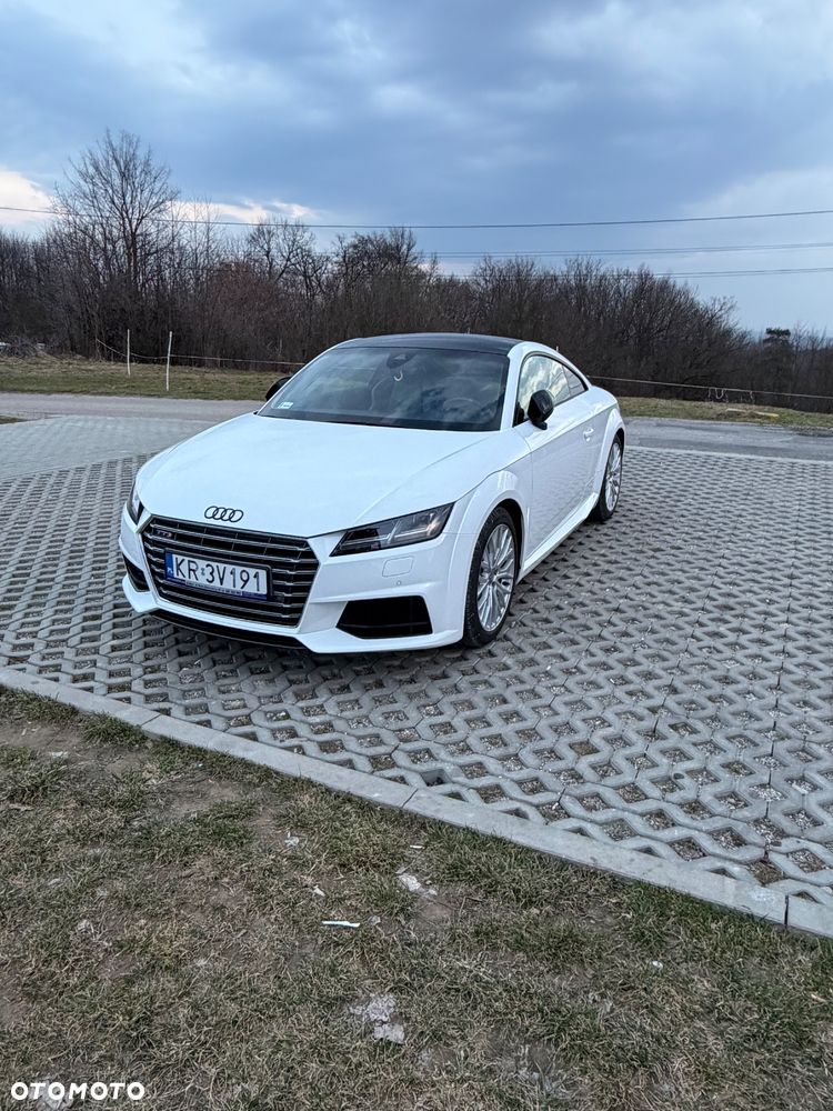 Audi TT S Coupé - 10