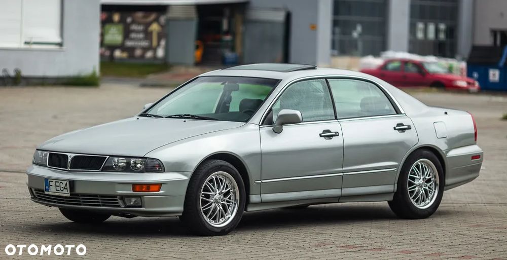 Mitsubishi Diamante - 9