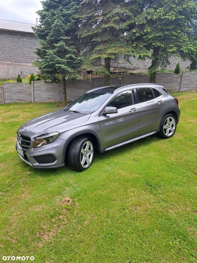 Mercedes-Benz GLA 250 4Matic 7G-DCT AMG Line - 2