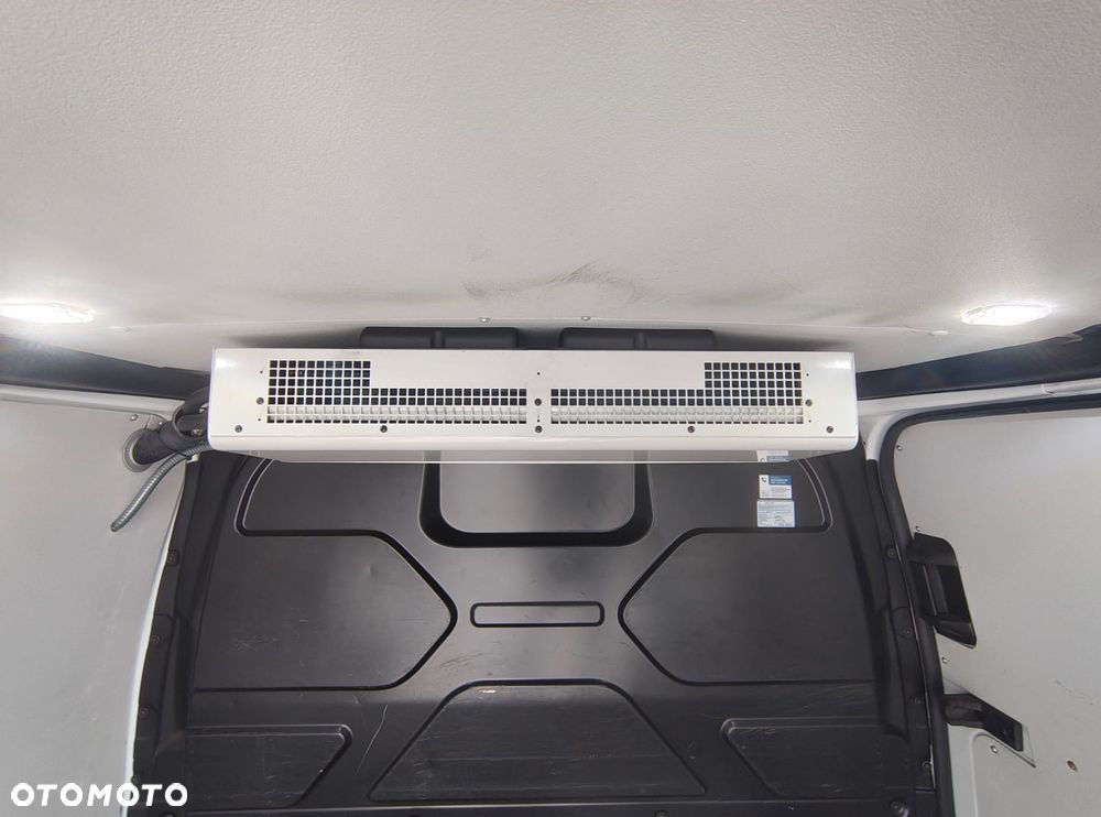 Ford TRANSIT CUSTOM - 12