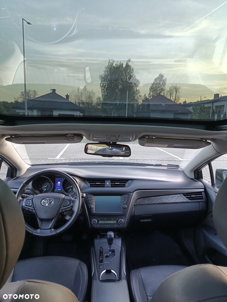 Toyota Avensis 2.0 Premium MS - 3
