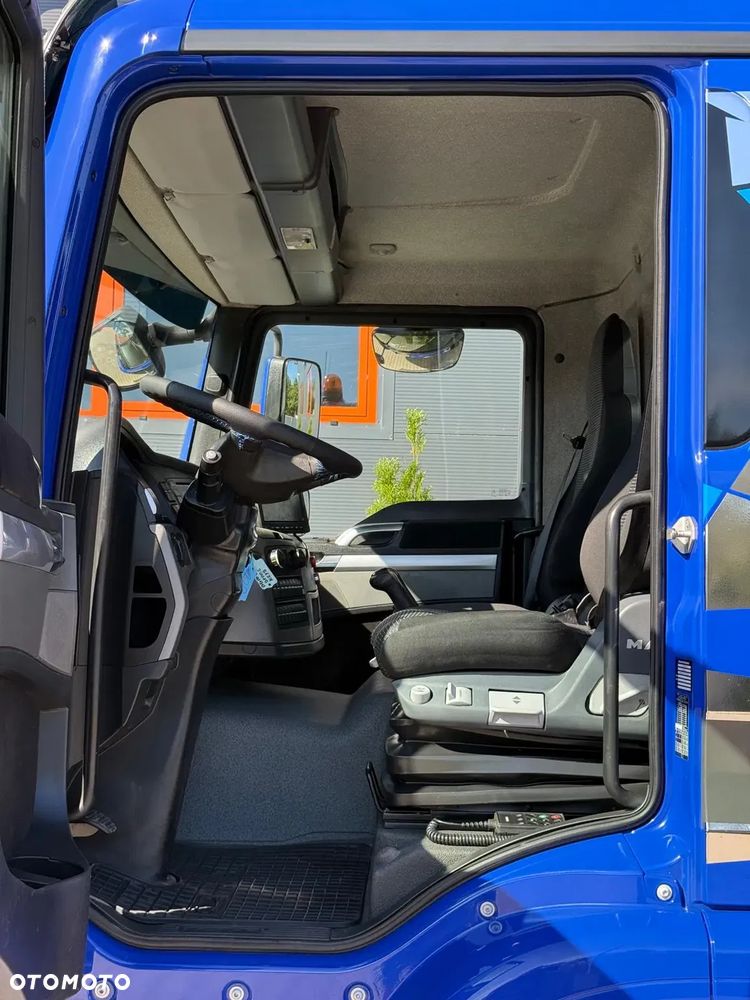 MAN TGM 15.250 skrzynia z żurawiem // E6 // Klimatyzacja / HMF 1420 K1 HDS dzwig kran crane budowlanka - 32