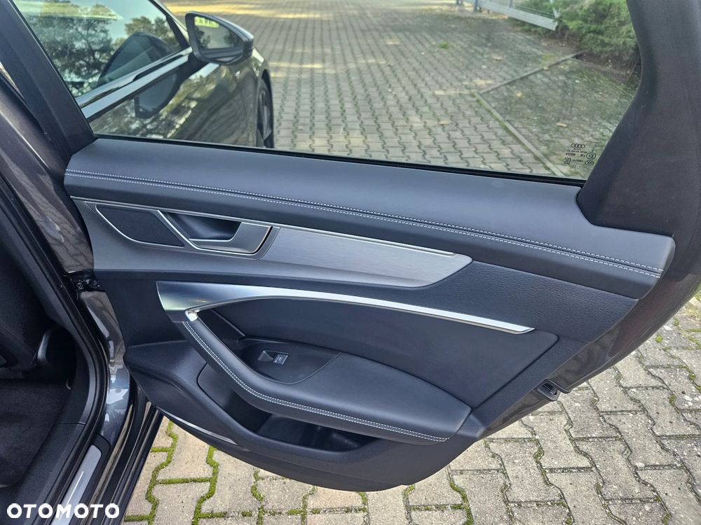 Audi A6 Avant 55 TFSI e quattro S tronic S line - 23