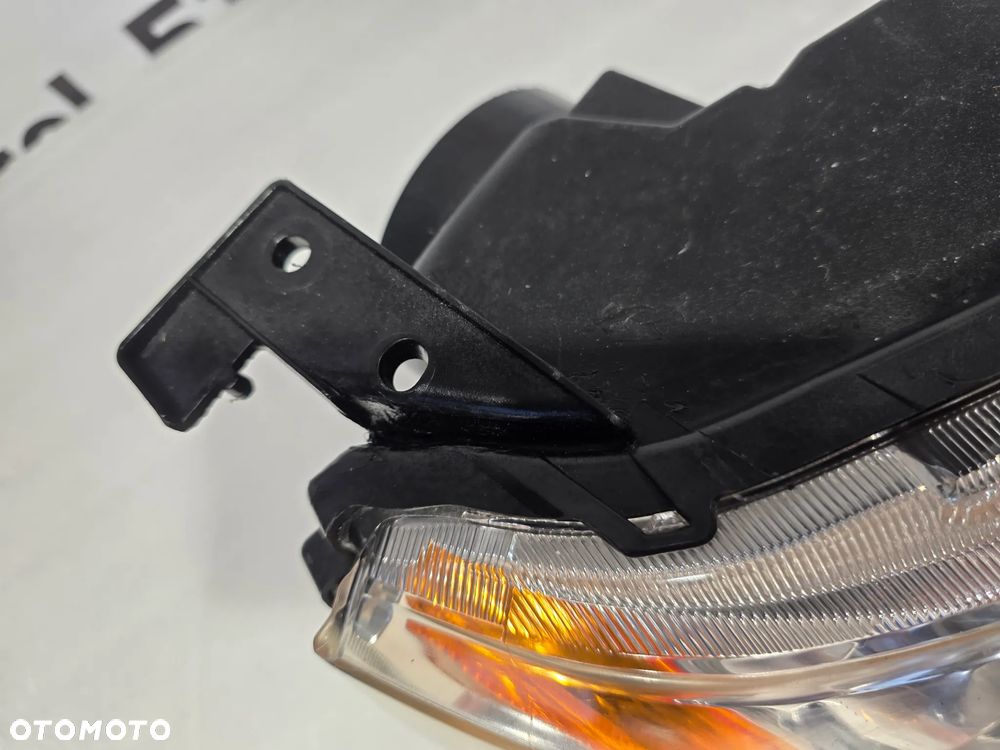 SUZUKI GRAND VITARA II 06- PRAWA LAMPA PRZEDNIA PRZÓD , AMERYKA USA , NR KOITO  100-59079 / KOITO 100-59078 , NR AUKCJI LPP216 - 5