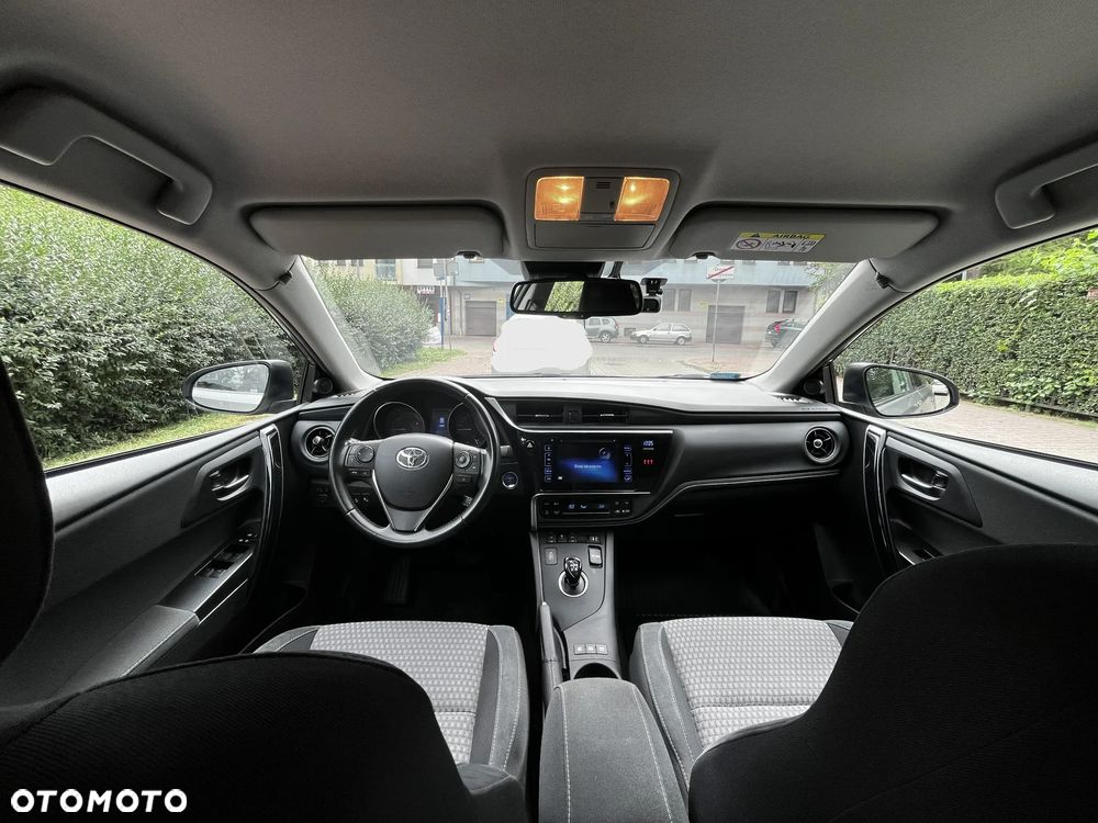 Toyota Auris Hybrid 135 Selection - 18