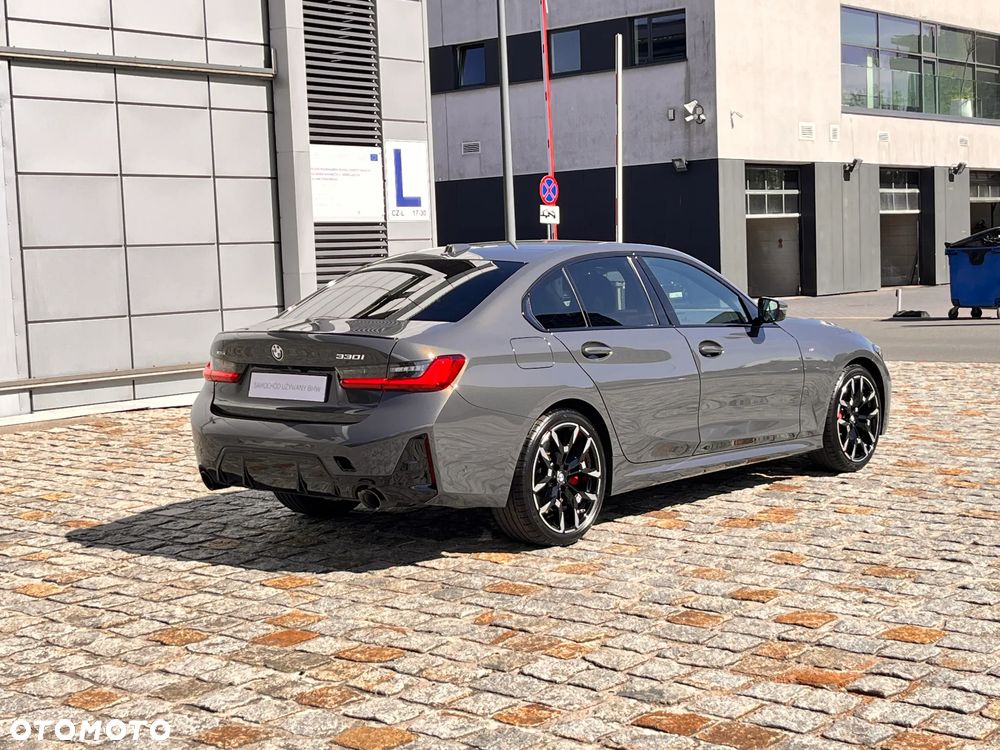 BMW Seria 3 330i xDrive M Sport sport - 18