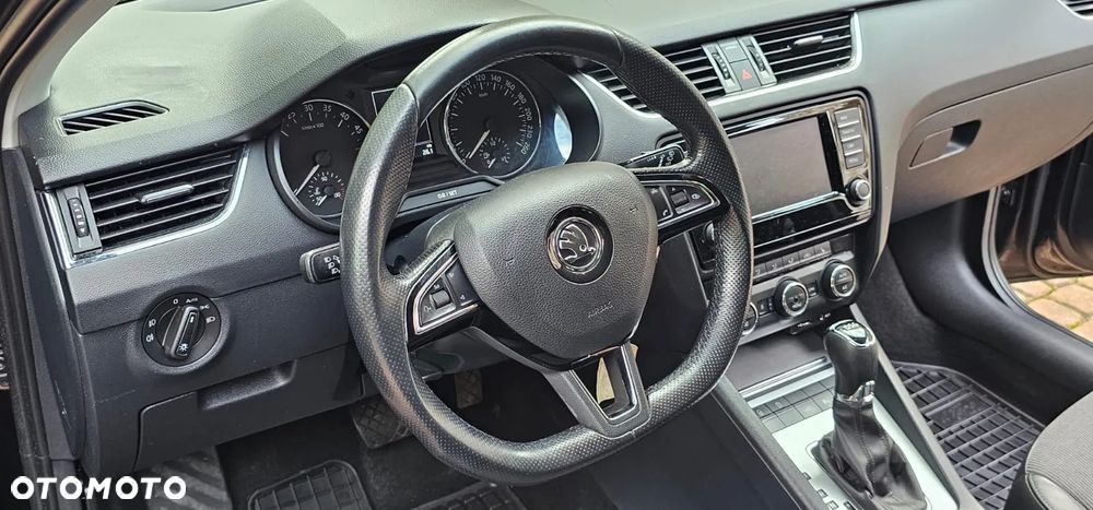 Skoda Octavia 2.0 TDI Style DSG - 17