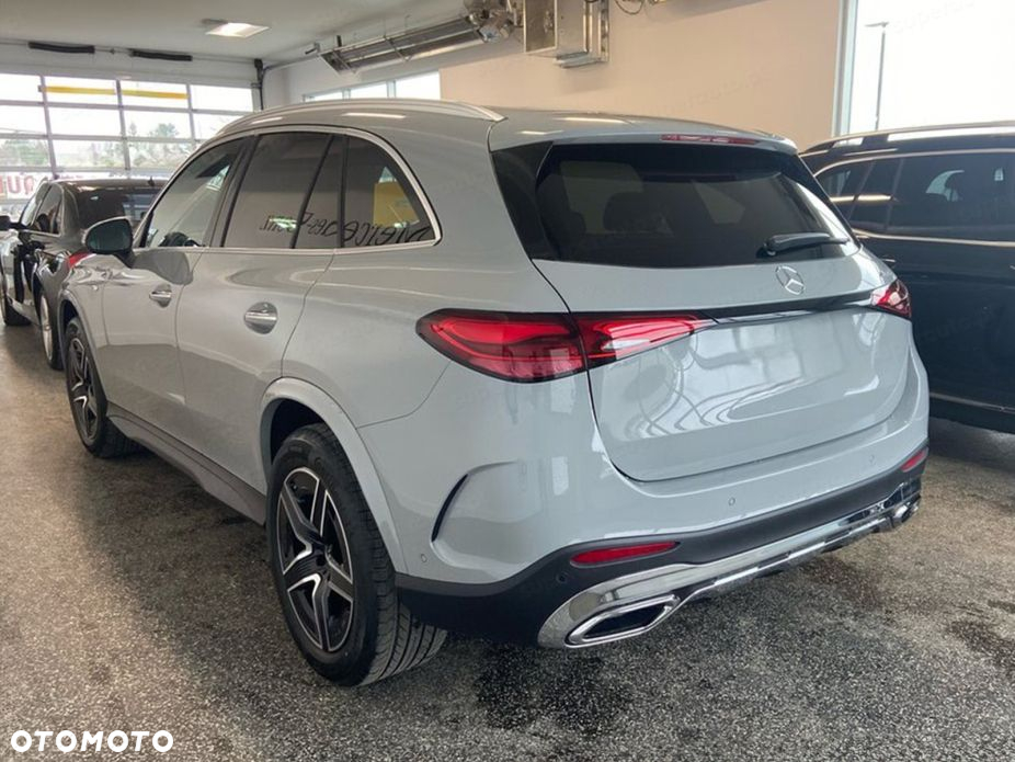 Mercedes-Benz GLC - 4
