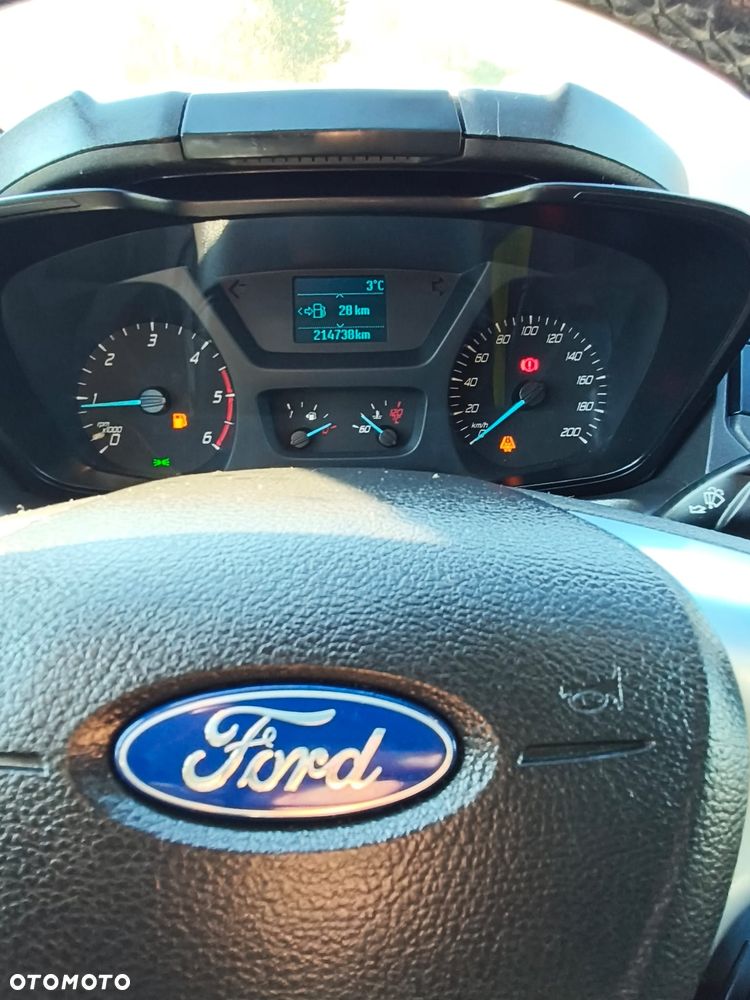 Ford Custom - 8