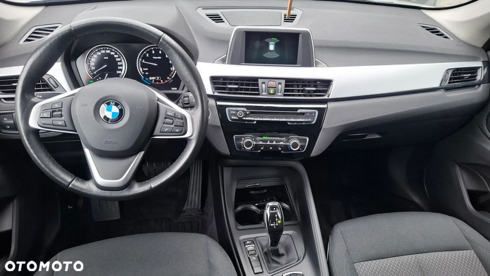 BMW X1 sDrive18i Advantage - 18