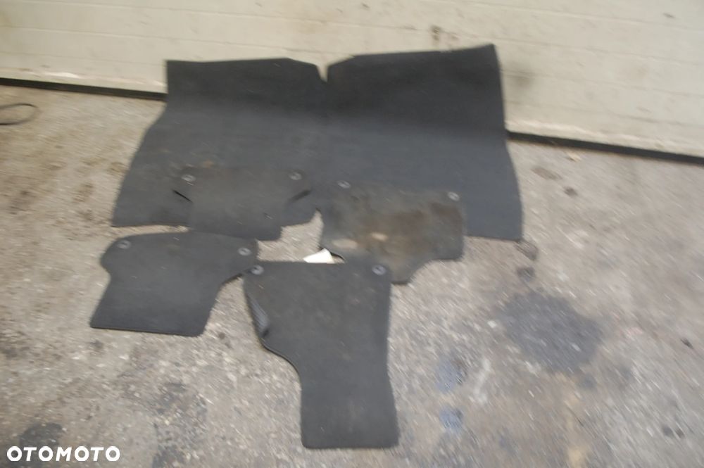 DYWANIKI WELUROWE KOMPLET AUDI A3 8P 3D - 2