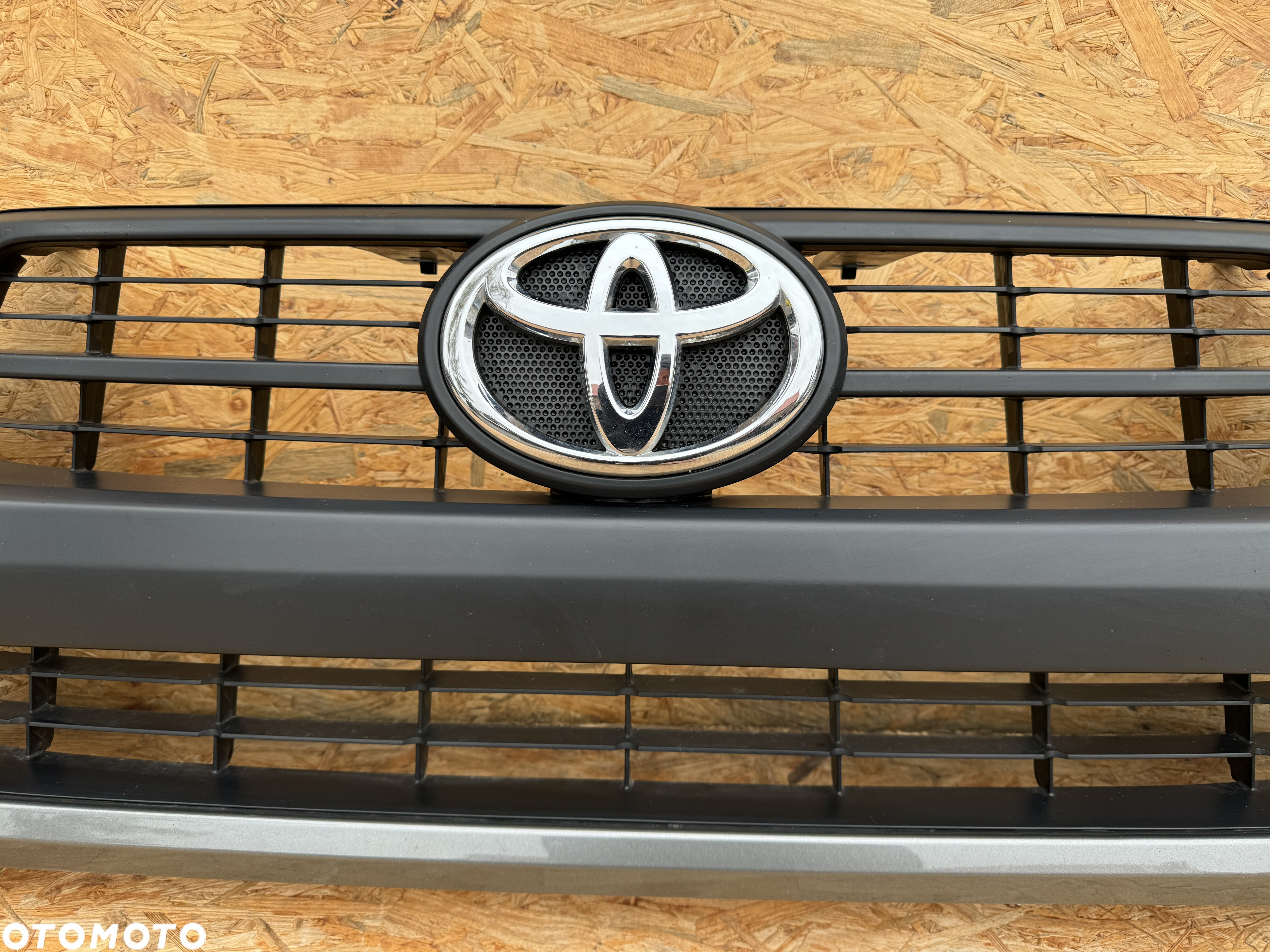 GRILL ATRAPA CHŁODNICY TOYOTA HILUX VIII 8 LIFT IX 9 20+ 53100-0KJ80 75310-0K010 ORYGINAŁ - 3