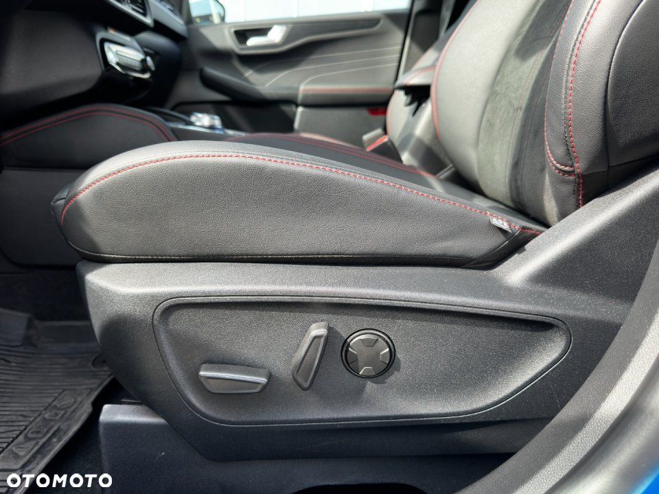Ford Kuga - 12