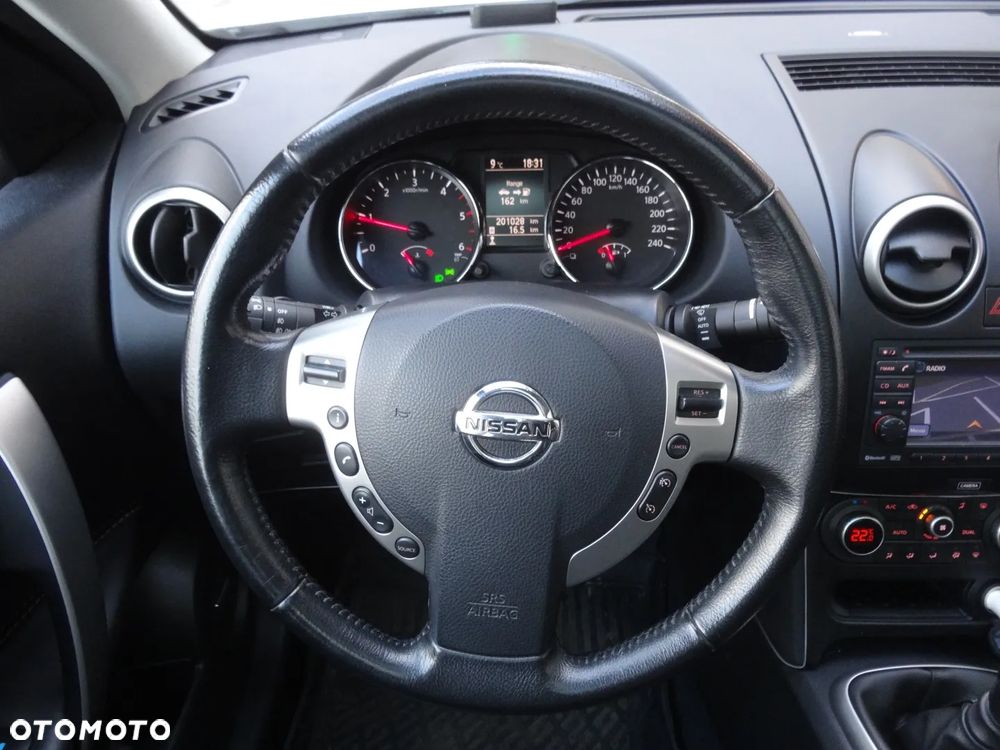 Nissan Qashqai 1.6 dCi 4x4 Tekna - 27