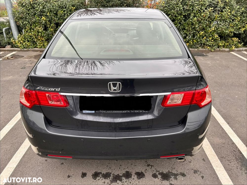 Honda Accord 2.0i MT Lifestile - 8