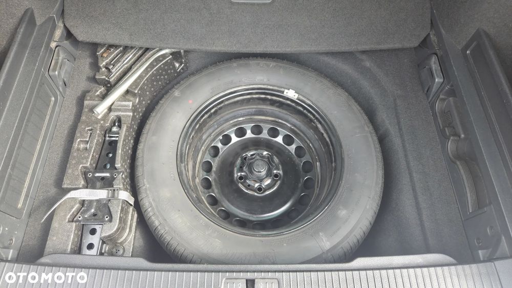 Volkswagen Passat 2.0 TDI SCR (BlueMotion Technology) DSG Comfortline - 24