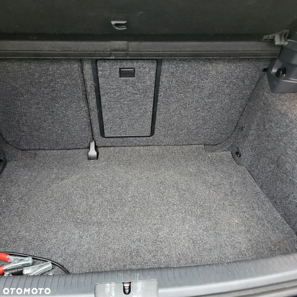 Volkswagen Golf 1.6 TDI DPF Team - 18