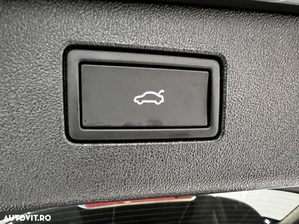 Volkswagen Tiguan - 33