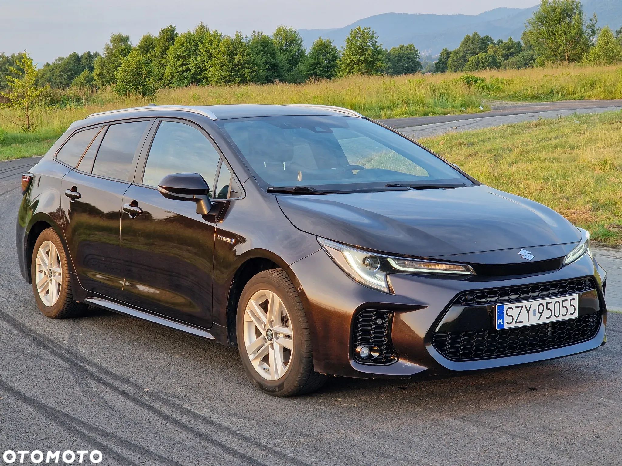Suzuki Swace 1.8 Hybrid Elegance CVT - 1