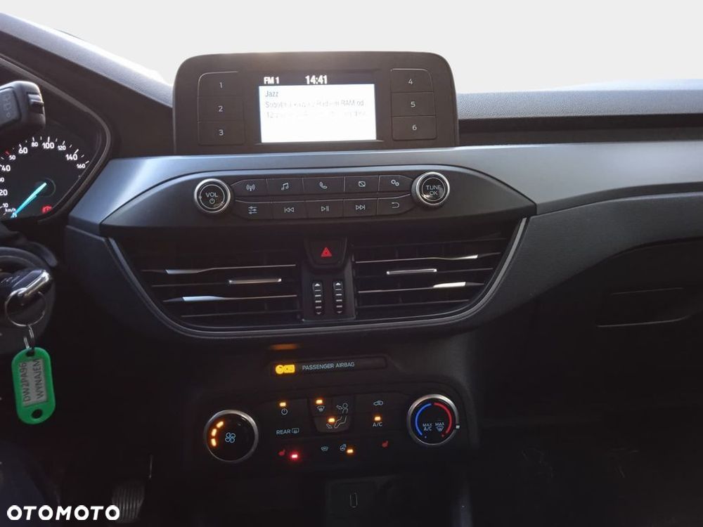 Ford Focus 1.0 EcoBoost Trend - 18