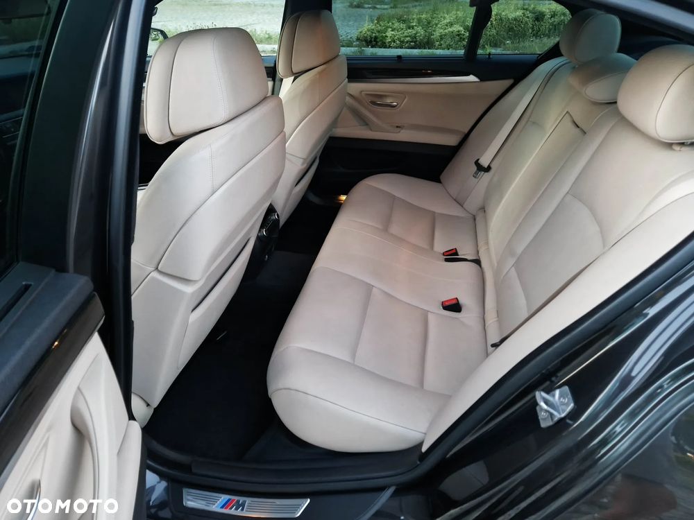 BMW Seria 5 M550d xDrive - 15