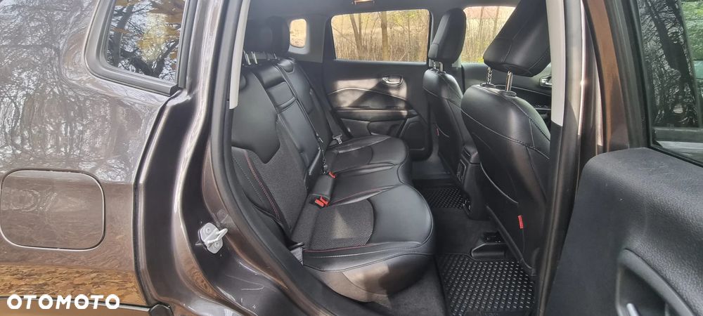 Jeep Compass - 23