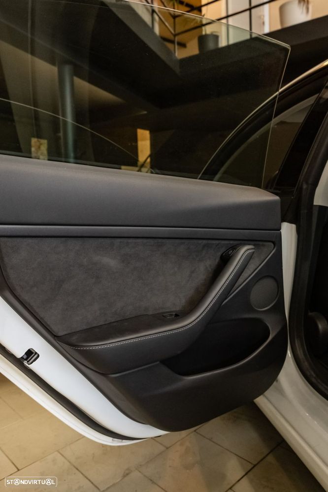 Tesla Model 3 Standard Range Plus RWD - 18