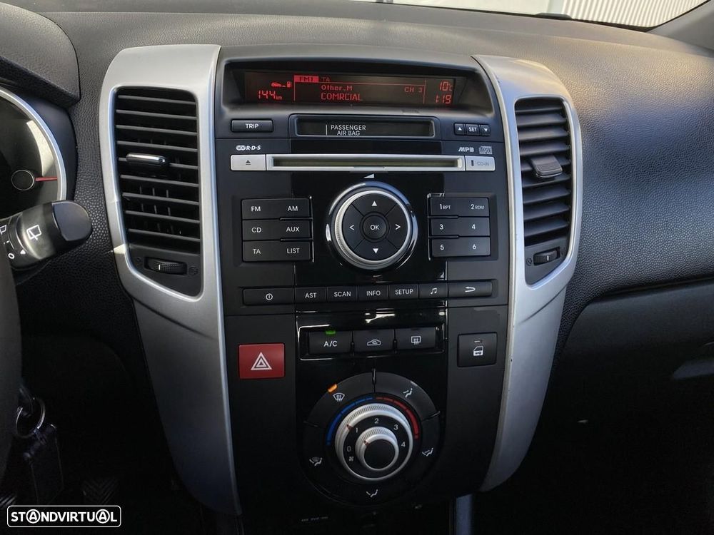 Kia Venga 1.4 CRDi EX ISG - 11