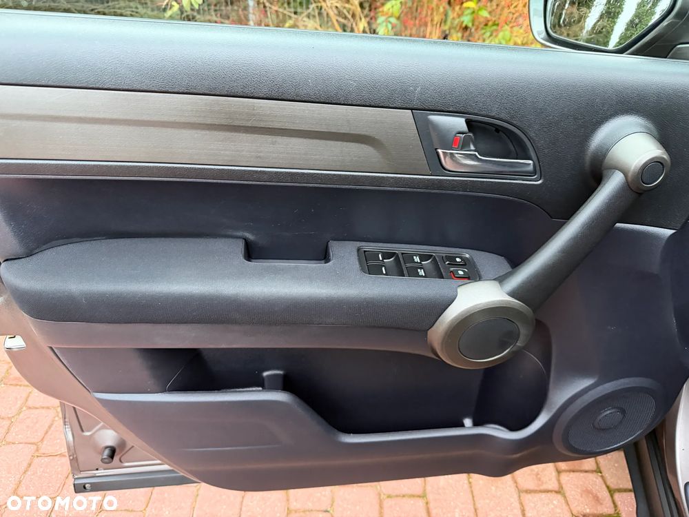 Honda CR-V 2.0i-VTEC Elegance 50 Jahre Edition - 23