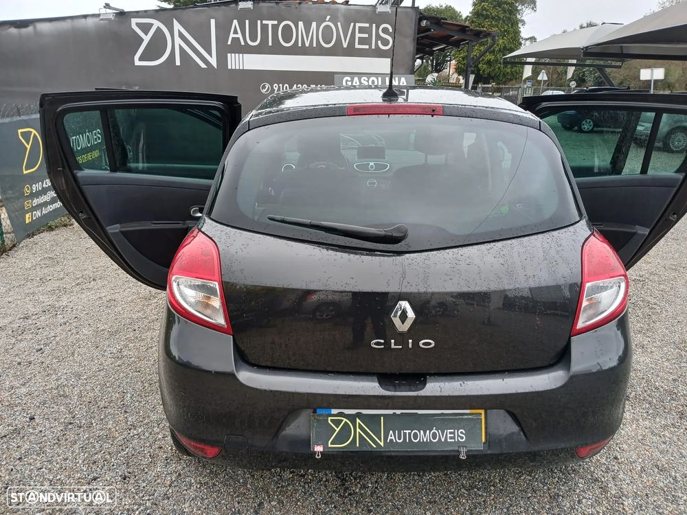 Renault Clio 1.2 16V Dynamique S - 8