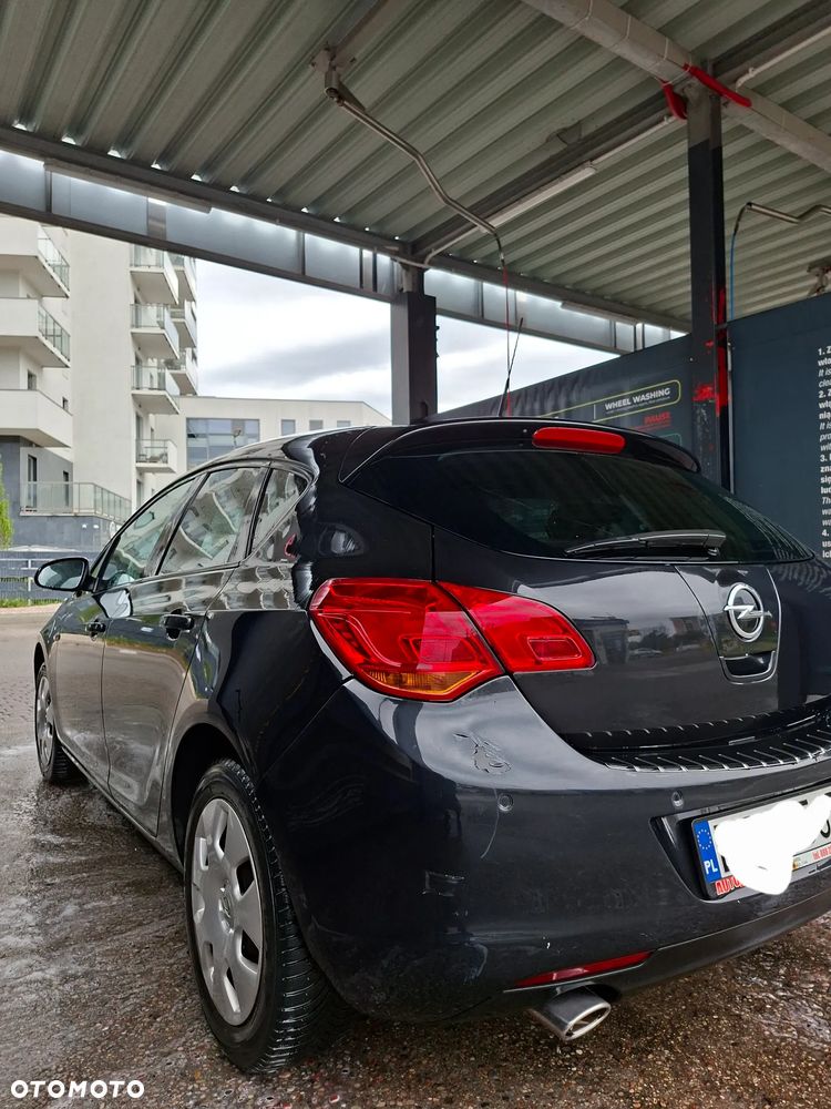Opel Astra 1.4 Turbo - 2