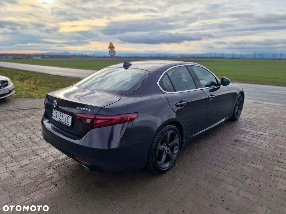Alfa Romeo Giulia 2.2 D Turbo Super - 9