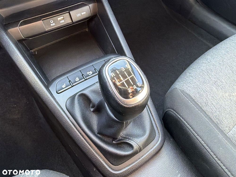 Kia Stonic - 23