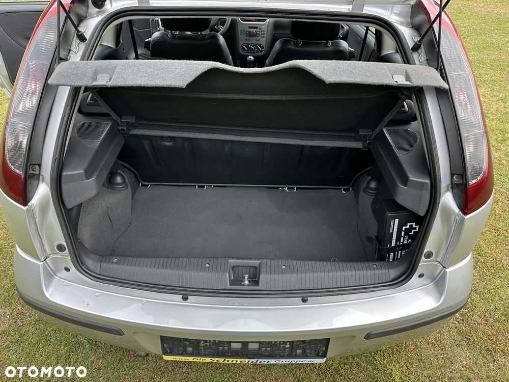 Opel Corsa - 22