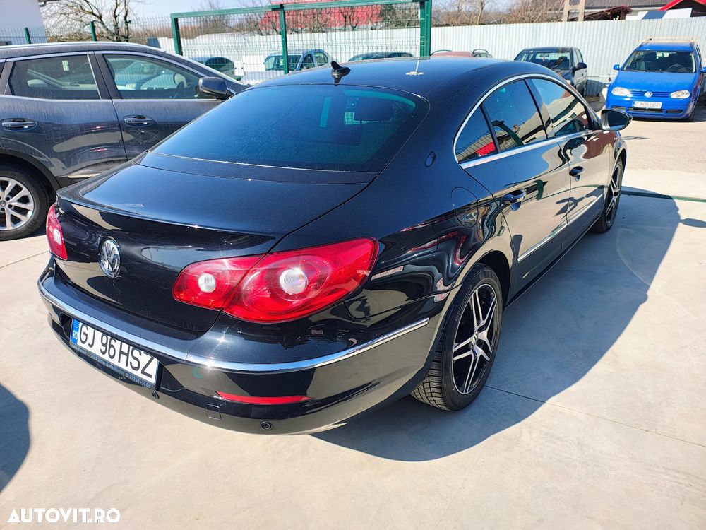 Volkswagen Passat 2.0 TDI BlueMotion Technology Exclusive - 18