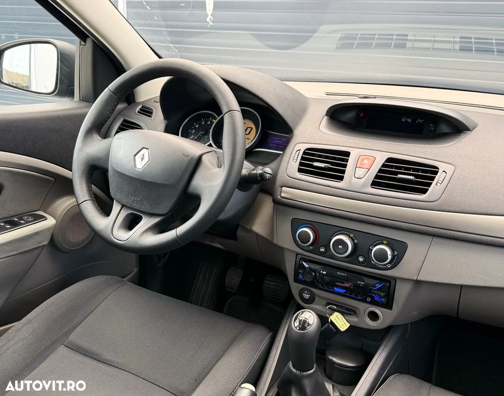 Renault Megane 1.6 16V 100 Authentique - 8