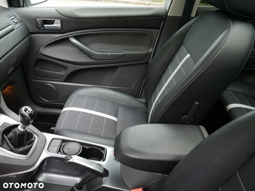 Ford Kuga 2.0 TDCi 4WD Titanium - 26