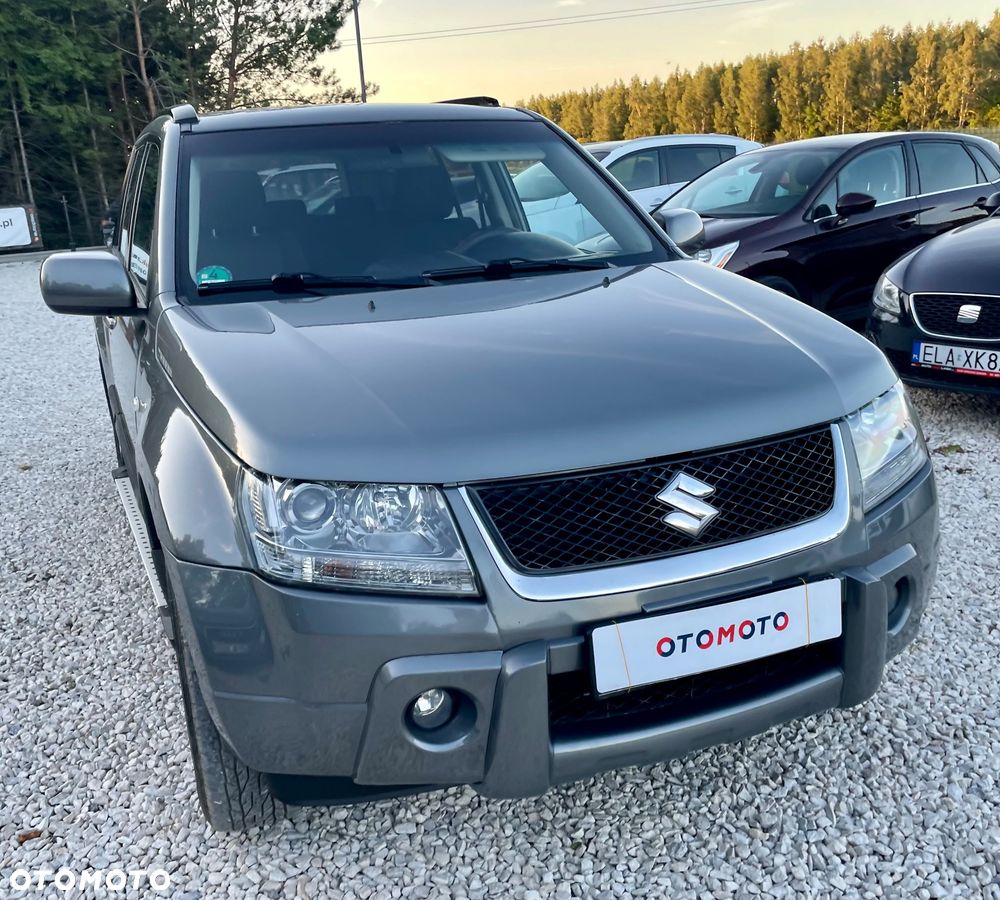 Suzuki Grand Vitara 2.0 Club Family - 13