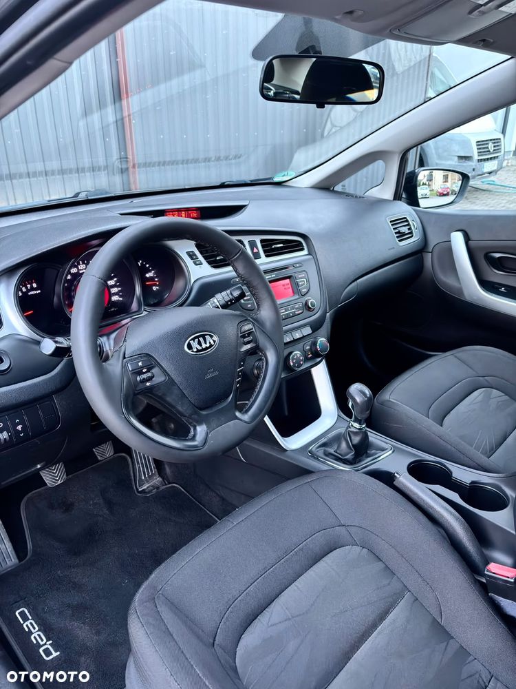 Kia Ceed 1.4 CVVT LX - 17