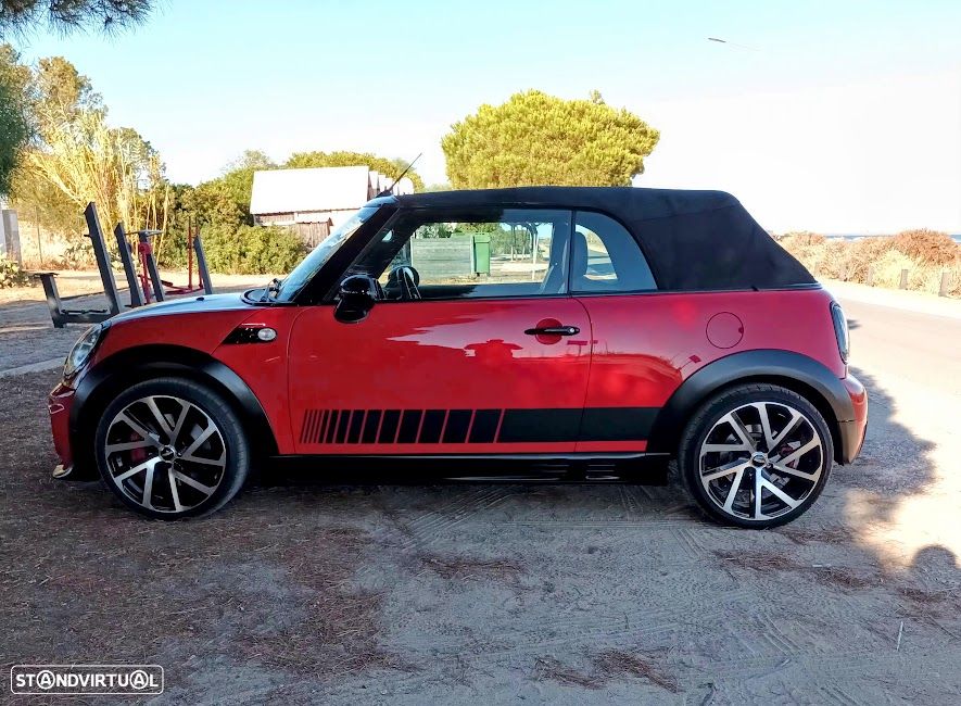 MINI Cabrio John Cooper Works - 2